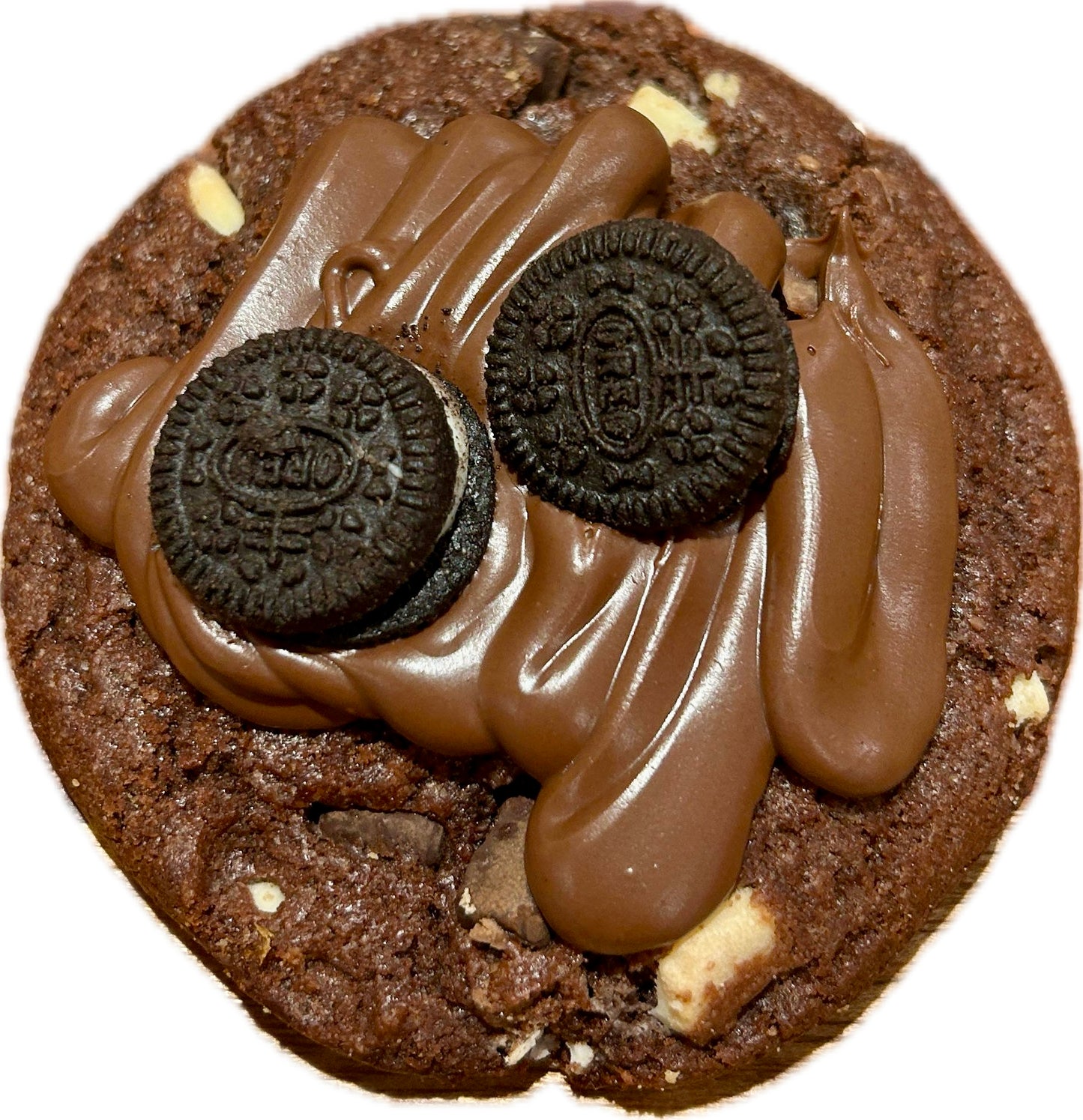 Cookie artesanal cubierta de nocilla decorada con galletas Oreo